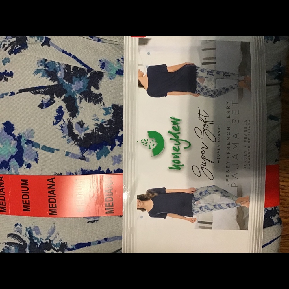 Super soft pajama set NWT - Picture 3 of 3